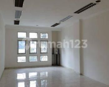 Sewa Ruko 3 Lantai Mainroad Veteran Tengah Kota Bandung