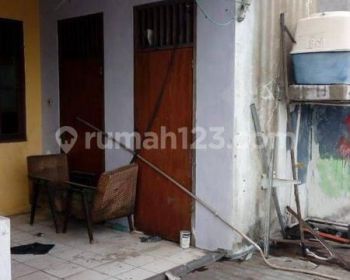 Dijual Rumah Lama Hitung Tanah Cocok untuk Usaha maupun Hunian