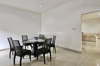 Dijual Rumah Rapih dalam Townhouse di Cilandak Jakarta Selatan