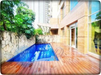 Botanica Apartment Town House Private Pool Dekat Binus University