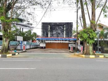 Sewa Ruko Lebar Halaman Luas Siap Pakai Jl Merdeka Pontianak Kota
