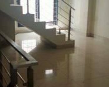 Disewakan ruko 3 lantai di gatsu barat denpasar