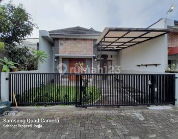 Rumah CANTIK MININALIS DALAM CLUSTER EKLUSIF DI GIWANGAN UMBULHARJO KOTA DEKAT