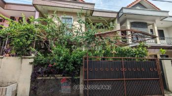 Rumah 2 Lantai di Jalan Swadarma Pesanggrahan