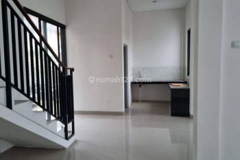 RUMAH SIAP HUNI  2 LANTAI HARGA MURAH DI GAMPING