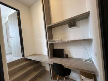 Rumah 2 Lantai di North west park Bagus