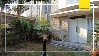 Rumah Sdh Renovasi Dan Lega di Summarecon Bekasi, Bekasi