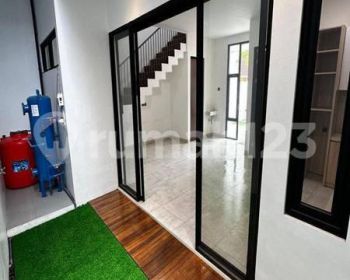 Di Sewakan Rumah Lux Keren Di Taman Kopo Indah 1