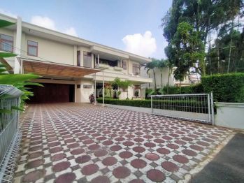 Compound House Strategic At Cbd Tb Simatupang