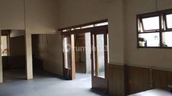 Ruang-usaha di Setiabudi Mainroad, Bandung 450 m Bagus SHM