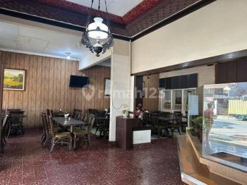 Disewakan Ruang Usaha Jalan Pajajaran Strategis Parkir Luas