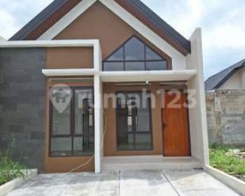 Rumah siap huni di bakti jaya tangsel dekat unpam Viktor