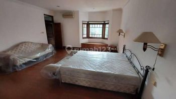 Rumah Asri Bagus Terawat di Ciumbuleuit , Bandung