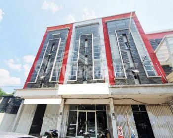 Ruko di Sriwijaya, siap pakai 4 lantai. Strategis. Semarang Yl 6112