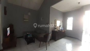Rumah 1.5 Lantai bebas banjir di Jatiwaringin