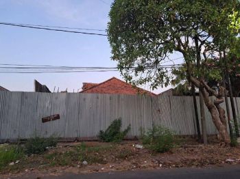 Rumah Hitung Tanah Mh Thamrin Surabaya Pusat , Strategis