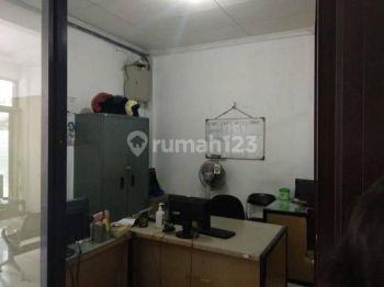 Kantor Kokoh 2 Lantai SHM di Sayap Otista Posisi Strategis Dekat Kawasan Niaga