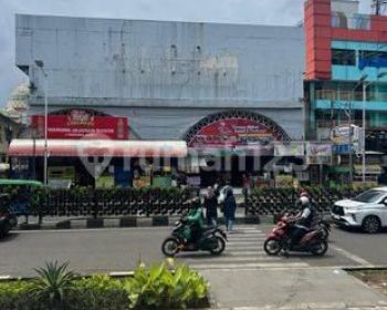 Dijual Mall Di Sebrang Taman Topi stasiun Bogor