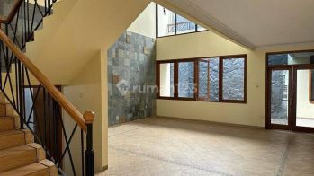 Rumah di Hang lekir dekat pondok indah permata hijau