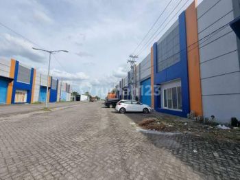 Gudang Ijin Industri Siap Pakai di Lingkar Timur, Sidoarjo