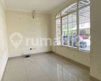 Sewa rumah cluster 2 lantai dengan harga murah dan bagus