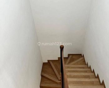 Rumah di Janur hijau gading pandawa Baru Selatan