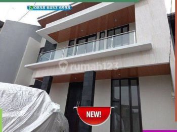 Hanya Ini Rumah Lebar Gress Dua Lt Kota Bandung Cikutra 323B1