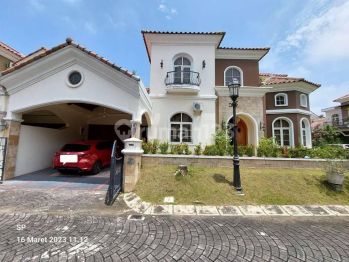 ISTIMEWA HOOK! RUMAH MEWAH ISTIMEWA HOOK - FULLY FURNISHED DALAM PERUMAHAN ELITE