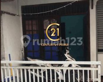 Kos Strategis Di Rempoa Dekat Stasiun Mrt Lebak Bulus