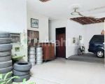 thumbnail-ruang-usaha-show-room-mobil-barata-jaya-surabaya-6