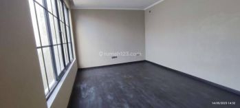 Rumah 2 Lantai Baru Batununggal Bandung