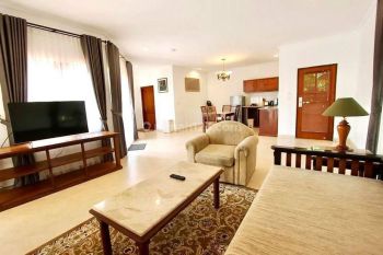 VILLA MODERN DAN CLASIK 10 MENIT KE PANTAI MELASTI