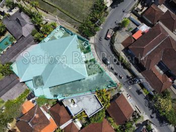 Tanah Ada Bangunan Gudang di Kerobokan Badung