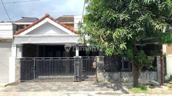 Rumah 2 Lt Siap Huni di Kelapa Dua, Shm, Siap Huni