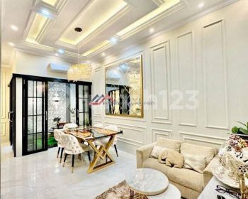 Rumah Baru Dijual dalam kondisi Furnished di Jagakarsa