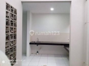 DISEWAKAN Rumah minimalis Taman kopo Indah 5 cluster sherwood