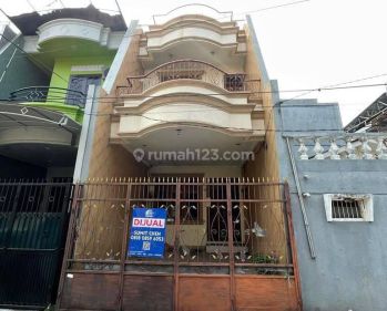 Rumah Rapi Siap Pakai , Lokasi Oke , Murah Nego