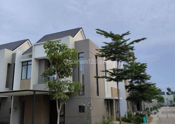 Disewakan Murah Rumah Pik Millenial Uk 8x15 Hoek 3 Kamar 50jt th