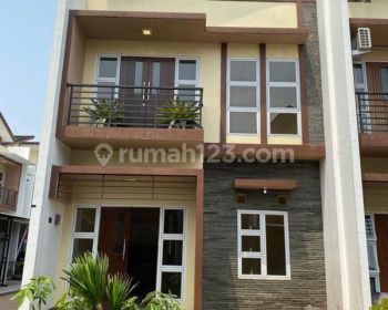 Rumah Cantik grand Epainos Pamulang Sudah 2 Lantai Rapih Siap Masuk Sudah Cat