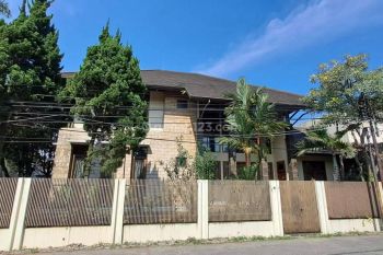 Disewakan Rumah di Turangga Buahbatu 2 Lantai SHM cocok Untuk Kantor dan rumah