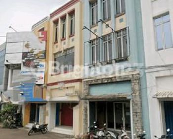 Ruko 3 Lantai Siap Huni di Pinggir Jalan Raya Serpong Tangerang