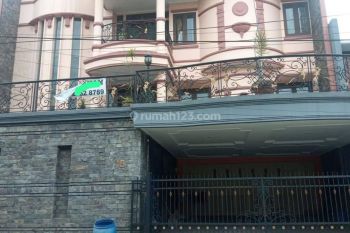 Disewakan tahuban rumah mewah komplek taman millenium Pasteur