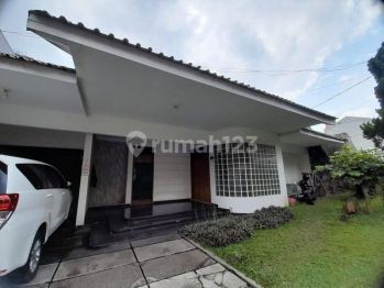 sewa /Jual Rumah LUAS ASRI SIAP HUNI BUDISARI 
 Jln Setiabudi