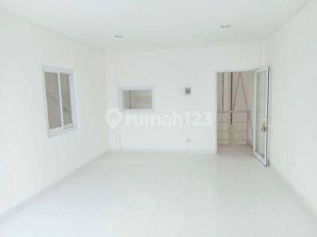 Gudang Murah Lokasi Strategis di Area Pergudangan Depo Malang