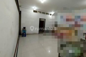 Ruko 3 lantai di Taman Kopo Indah area kuliner Bagus