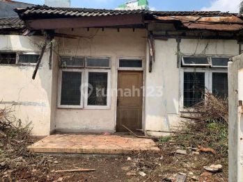 Di Rumah Bahan, Lokasi Sangat Strategis Di Kelapa Gading Jakarta