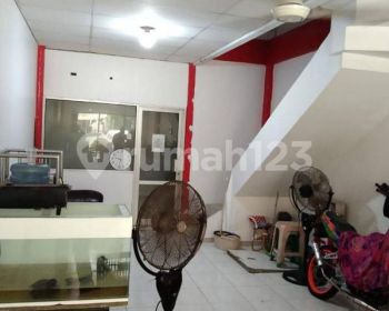 Dijual ruko 3 lantai taman Surya 5