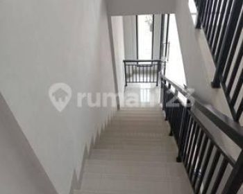 Disewakan Cepat Ruko 2 Lantai Siap Pakai di District 91 Bsd