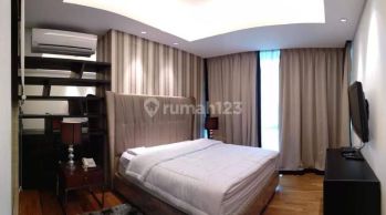 Modern Style Kemang Village Ritz 204 m² 3 BR Private Lift 2300
