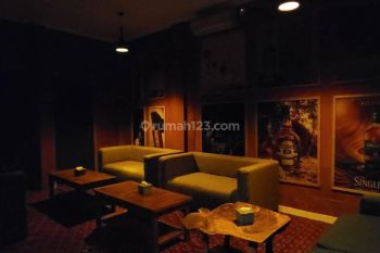 Resto Dan Bar Lokasi Strategis di Kerobokan Seminyak, Bali